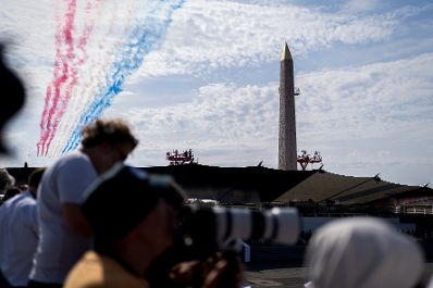 Am 13. Juli 2026 reiste Bundeskanzler Christian Stocker zu einem mehrt&auml;gigen Arbeitsbesuch nach Paris. Im Bild beim Besuch der Milit&auml;rparade anl&auml;sslich des franz&ouml;sischen Nationalfeiertags.