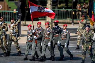 Am 13. Juli 2026 reiste Bundeskanzler Christian Stocker zu einem mehrt&auml;gigen Arbeitsbesuch nach Paris. Im Bild beim Besuch der Milit&auml;rparade anl&auml;sslich des franz&ouml;sischen Nationalfeiertags.