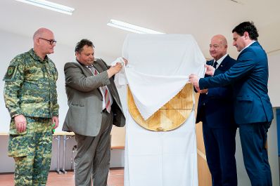Am 17. Juli 2026 nahm Bundeskanzler Christian Stocker (2.v.r.) im Rahmen seines Bundesl&auml;ndertages im Burgenland am Festakt anl&auml;sslich des 250 Jubil&auml;ums der Marktgemeinde Ollersdorf teil.