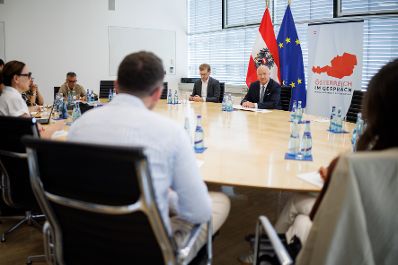 Am 23. Juli 2026 lud Bundeskanzler Christian Stocker (im Bild) zur Veranstaltung "&Ouml;sterreich im Gespr&auml;ch" in Innsbruck.