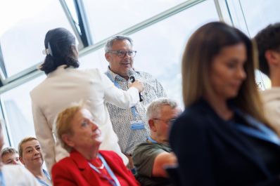 Am 23. Juli 2026 lud Bundeskanzler Christian Stocker zur Veranstaltung "&Ouml;sterreich im Gespr&auml;ch" in Innsbruck.