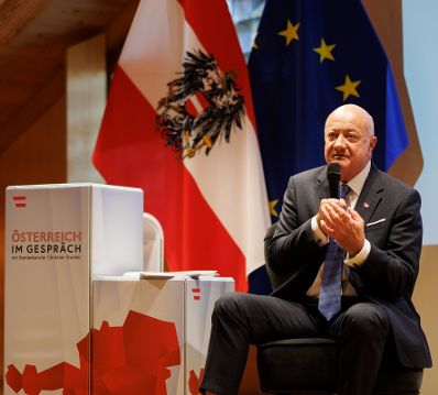 Am 24. Juli 2026 lud Bundeskanzler Christian Stocker (im Bild) zur Veranstaltung "&Ouml;sterreich im Gespr&auml;ch" in Schwarzenberg.