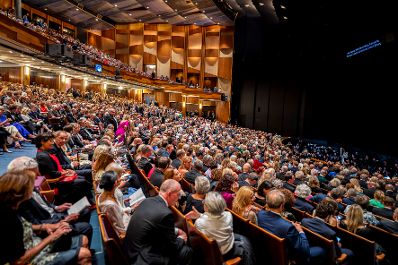 Am 26. Juli 2026 besuchte Bundeskanzler Christian Stocker die Er&ouml;ffnung der Salzburger Festspiele in Salzburg.