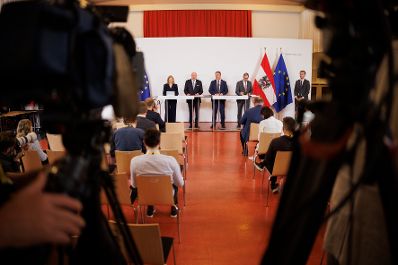 Am 27. Juli 2026 fand der Sommerministerrat der &Ouml;sterreichischen Bundesregierung in der Schwarzenberg-Kaserne statt. Im Bild bei der Pressekonferenz.