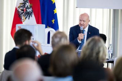 Am 28. Juli 2026 lud Bundeskanzler Christian Stocker (im Bild) zur Veranstaltung "&Ouml;sterreich im Gespr&auml;ch" in Wien.
