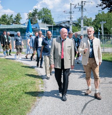Am 30. Juli 2026 nahm Bundeskanzler Christian Stocker (l.) im Rahmen seines Bundesl&auml;ndertages in K&auml;rnten am Festakt anl&auml;sslich des 40-j&auml;hrigen Bestehens von Lam Research in Villach teil.