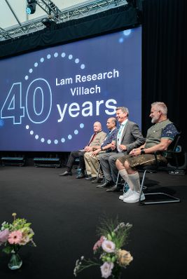 Am 30. Juli 2026 nahm Bundeskanzler Christian Stocker (4.v.r.) im Rahmen seines Bundesl&auml;ndertages in K&auml;rnten am Festakt anl&auml;sslich des 40-j&auml;hrigen Bestehens von Lam Research in Villach teil.