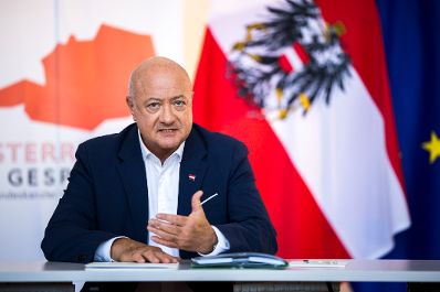 Am 4. August 2026 lud Bundeskanzler Christian Stocker (im Bild) zur Veranstaltung "&Ouml;sterreich im Gespr&auml;ch" in Graz.