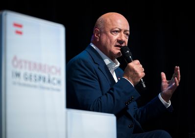 Am 4. August 2026 lud Bundeskanzler Christian Stocker (im Bild) zur Veranstaltung "&Ouml;sterreich im Gespr&auml;ch" in Graz.