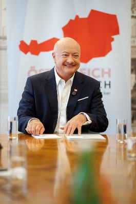 Am 7. August 2026 lud Bundeskanzler Christian Stocker zur Veranstaltung "&Ouml;sterreich im Gespr&auml;ch" in Salzburg.