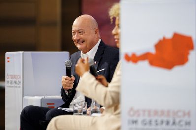 Am 7. August 2026 lud Bundeskanzler Christian Stocker zur Veranstaltung "&Ouml;sterreich im Gespr&auml;ch" in Salzburg.