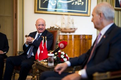 Am 10. August 2026 reiste Bundeskanzler Christian Stocker (l.) zu einem Arbeitsbesuch nach Ankara. Im Bild mit Numan Kurtulmuş (r.) dem Parlamentspr&auml;sidenten der Gro&szlig;en Nationalversammlung der T&uuml;rkei.