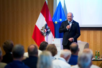 Am 11. August 2026 lud Bundeskanzler Christian Stocker (im Bild) zur Veranstaltung "&Ouml;sterreich im Gespr&auml;ch" in Villach.
