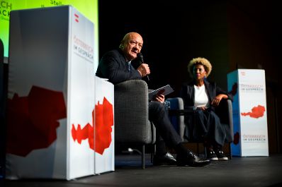 Am 21. August 2026 lud Bundeskanzler Christian Stocker (l.) zur Veranstaltung "&Ouml;sterreich im Gespr&auml;ch" in Eisenstadt.