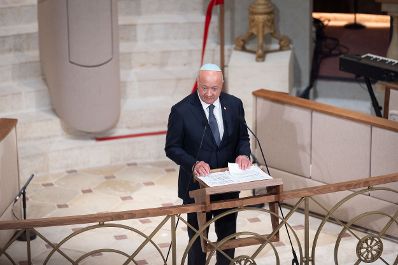 Am 16. September 2026 nahm Bundeskanzler Christian Stocker (im Bild) gemeinsam mit Staatssekret&auml;r Alexander Pr&ouml;ll am Festakt anl&auml;sslich der Wiederer&ouml;ffnung des Wiener Stadttempel teil.