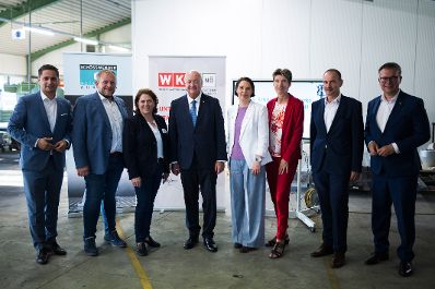 Am 29. September 2026 nahm Bundeskanzler Christian Stocker (im Bild) im Rahmen seines Bundesl&auml;ndertages in Nieder&ouml;sterreich an einem Austausch mit Funktion&auml;ren der WKN&Ouml; Wirtschaftskammer Nieder&ouml;sterreich teil.