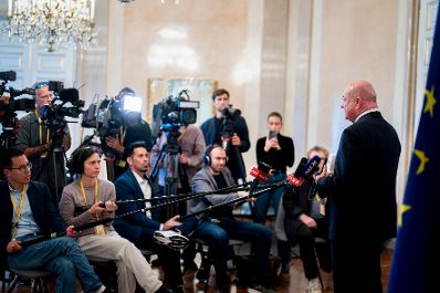 Am 12. Oktober 2026 gab Bundeskanzler Christian Stocker (im Bild) ein Pressestatement zur Sanierungsoffensive.