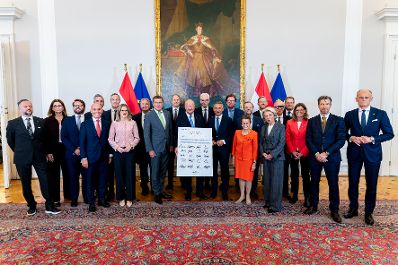Am 14. Oktober 2026 nahmen Bundeskanzler Christian Stocker, Bundesminister Peter Hanke, Bundesminister Wolfgang Hattmannsdorfer, Staatssekret&auml;r Josef Schellhorn, VERBUND-Vorstandvorsitzender Michael Strugl und &Ouml;BB-Vorst&auml;ndin Manuela Waldner eine Pressekonferenz zur Unterzeichnung der &bdquo;Made in Europe Declaration&ldquo; teil.
