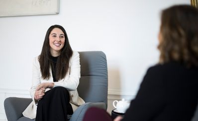 Am 26. M&auml;rz 2025 empfing Bundesministerin Claudia Plakolm (r.) die EU-Abgeordnete Sophia Kircher (l.) zu einem Arbeitsgespr&auml;ch.