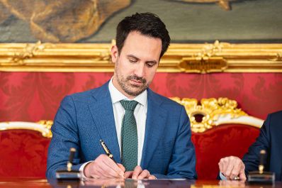 Am 2. April 2025 wurden Regierungsmitglieder von Bundespr&auml;sident Alexander Van der Bellen f&uuml;r neue Zust&auml;ndigkeiten angelobt. Im Bild Bundesminister Christoph Wiederkehr.