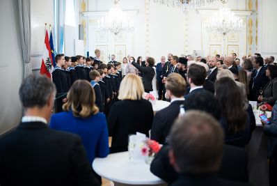 Am 6. Mai 2025 lud Bundesministerin Claudia Plakolm anl&auml;sslich des &bdquo;Empfang zur Osterzeit&ldquo; zahlreiche Vertreter der Kirchen und Religionsgesellschaften in &Ouml;sterreich, ins Bundeskanzleramt ein.