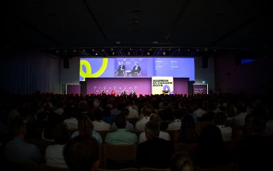 Am 26. August 2025 nahm Bundesministerin Claudia Plakolm am mehrt&auml;gigem Forum Alpbach teil.