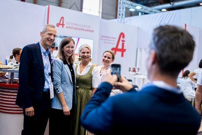 Am 25. August 2025 besuchte Bundesministerin Claudia Plakolm (2.vl..) im Rahmen ihres Bundesl&auml;ndertages die K&auml;rntner Messen in Klagenfurt.