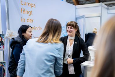 Am 25. August 2025 besuchte Bundesministerin Claudia Plakolm (2.v.l.) im Rahmen ihres Bundesl&auml;ndertages die K&auml;rntner Messen in Klagenfurt.