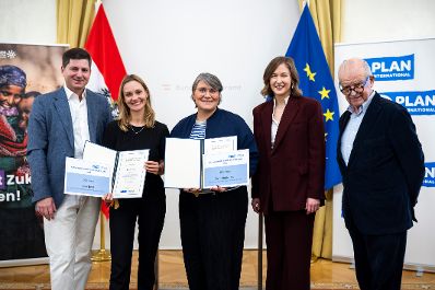 Am 9. Dezember 2025 nahm Bundesministerin Claudia Plakolm an der Verleihung des &bdquo;Plan Medienpreises f&uuml;r Kinderrechte&ldquo; im Bundeskanzleramt teil.