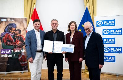 Am 9. Dezember 2025 nahm Bundesministerin Claudia Plakolm an der Verleihung des &bdquo;Plan Medienpreises f&uuml;r Kinderrechte&ldquo; im Bundeskanzleramt teil.