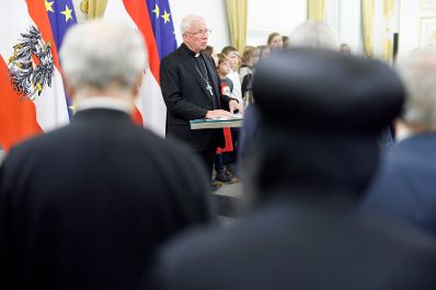 Am 17. Dezember 2025 lud Bundesministerin Claudia Plakolm Vertreterinnen und Vertreter der Kultusgemeinden zu einem weihnachtlichem Empfang ins Bundeskanzleramt.