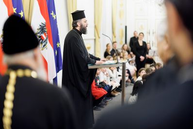 Am 17. Dezember 2025 lud Bundesministerin Claudia Plakolm Vertreterinnen und Vertreter der Kultusgemeinden zu einem weihnachtlichem Empfang ins Bundeskanzleramt.