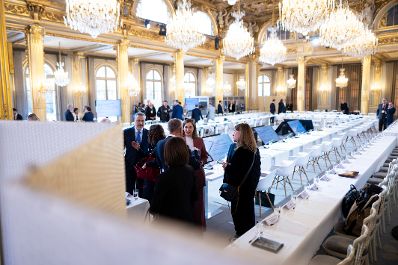 Am 6. J&auml;nner 2026 nahm Bundesministerin Claudia Plakolm am Treffen der Coalition of the Willing teil.
