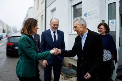 Am 16. J&auml;nner 2026 traf Bundesministerin Claudia Bauer (l.) im Rahmen ihres Bundesl&auml;ndertages Vertreterinnen und Vertretern der Burgenl&auml;ndischen Kroaten.