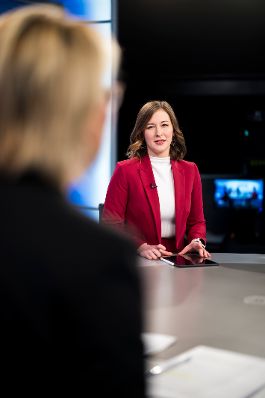 Am 25. J&auml;nner 2026 stellte sich Bundesministerin Claudia Bauer (r.) den Fragen der ORF-Pressestunde.