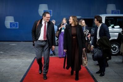 Am 26. J&auml;nner 2026 reiste Bundesministerin Claudia Bauer (r.) nach Br&uuml;ssel und nahm am Rat f&uuml;r &bdquo;Allgemeine Angelegenheiten&ldquo; der Europ&auml;ischen Union teil. Im Bild mit Bundesminister Norbert Totschnig (l.).