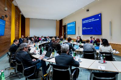 Am 17. Februar 2026 nahm Bundesministerin Claudia Bauer am Austausch mit Vertreterinnen und Vertretern der Industriellenvereinigung teil.