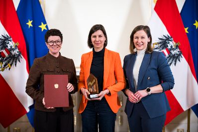 Am 23. M&auml;rz 2026 &uuml;berreichte Bundesministerin Claudia Bauer (r.) den &Ouml;sterreichischen Jugendpreis 2026.