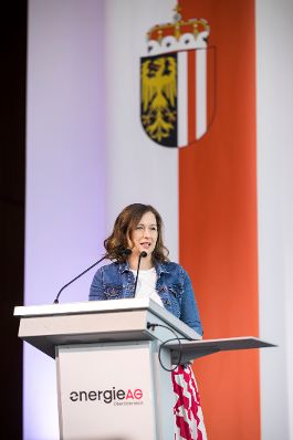 Am 9. April 2026 nahm Bundesministerin Claudia Bauer (im Bild) anl&auml;sslich ihres Bundesl&auml;ndertages an einer Podiumsdiskussion zum Thema &bdquo;Wege zur besseren Vereinbarkeit von Pflege und Beruf &ndash; Best Practices&ldquo; teil.