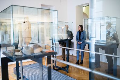 Am 14. April 2026 besuchte Bundesministerin Claudia Bauer (m.) anl&auml;sslich ihres Bundesl&auml;ndertages das Pilgermuseum in Globasnitz.