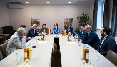 Am 14. April 2026 besuchte Bundesministerin Claudia Bauer (5.v.l.) anl&auml;sslich ihres Bundesl&auml;ndertages das Pilgermuseum in Globasnitz.