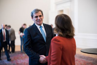 Am 15. April 2026 empfing Bundesministerin Claudia Bauer (r.) den stellvertretender Ministerpr&auml;sident und Au&szlig;enminister von Montenegro, Ervin Ibrahimović (l.) zu einem Arbeitsgespr&auml;ch im Bundeskanzleramt.