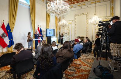 Am 28.April 2026 gab Bundesministerin Claudia Bauer gemeinsam mit Migrations- und Bev&ouml;lkerungsforscher Rainer M&uuml;nz eine Pressekonferenz anl&auml;sslich der Studienpr&auml;sentation zu Erwerbsverl&auml;ufen von Migrantinnen und Migranten.