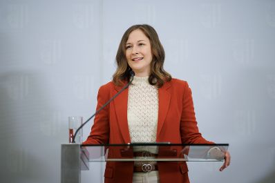 Am 23. Juni 2026 nahm Bundesministerin Claudia Bauer (im Bild) im Rahmen ihres Bundesl&auml;ndertages an der Pressekonferenz zum Bundesjugendsingen teil.