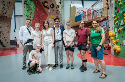 Am 26. Juni 2026 besuchte Bundesministerin Claudia Bauer (3v.r.) die Special Olympics &Ouml;sterreich in Wien.
