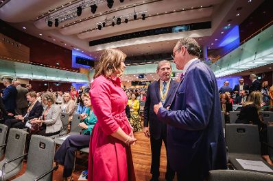 Am 23. Juli 2026 nahm Bundesministerin Claudia Bauer (l.) am Salzburg Summit teil.
