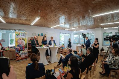 Am 7. September 2026 gab Bundesministerin Claudia Bauer gemeinsam mit Johannes Pressl dem Pr&auml;sidenten des &Ouml;sterreichischen Gemeindebundes und Markus Kaindl Studienautor vom &Ouml;sterreichischen Institut f&uuml;r Familienforschung, eine Pressekonferenz zur Studienpr&auml;sentation &bdquo;Ausgaben f&uuml;r Elementarbildung und Kinderbetreuung in &Ouml;sterreich&ldquo;.