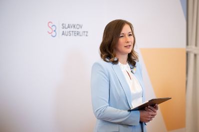 Am 29. September 2026 lud Bundesministerin Claudia Bauer (im Bild) zur Westbalkan-Konferenz 2026 ins Bundeskanzleramt.