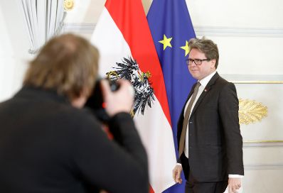 Am 10. J&auml;nner 2024 nahmen Bundesminister Martin Polaschek (r.) und Klubobfrau Sigrid Maurer am Pressefoyer nach dem Ministerrat teil.
