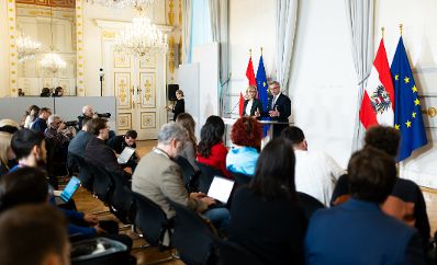 Am 24. J&auml;nner 2024 nahmen Bundesministerin Leonore Gewessler und Bundesminister Magnus Brunner am Pressefoyer nach dem Ministerrat teil.